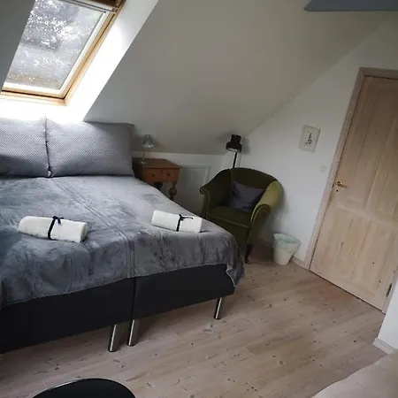 Hvirrekaergaard, Midt I Naturen. Bed & Breakfast Hirtshals